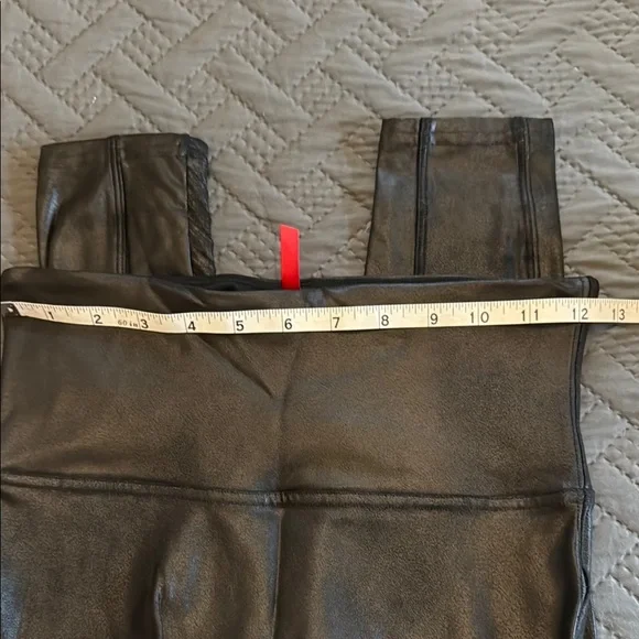 Spanx Moto Shiny Black Faux Leather Leggings - Picture 4 of 9